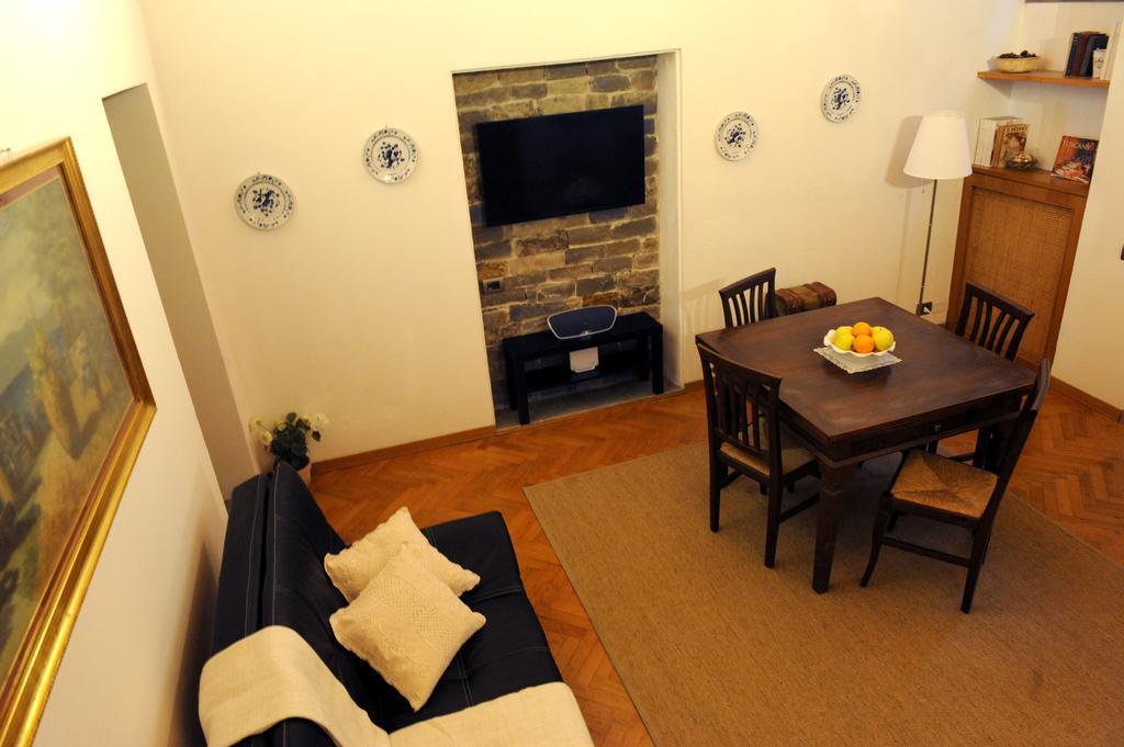 Aria Di Casa Apartment Firenze Bagian luar foto