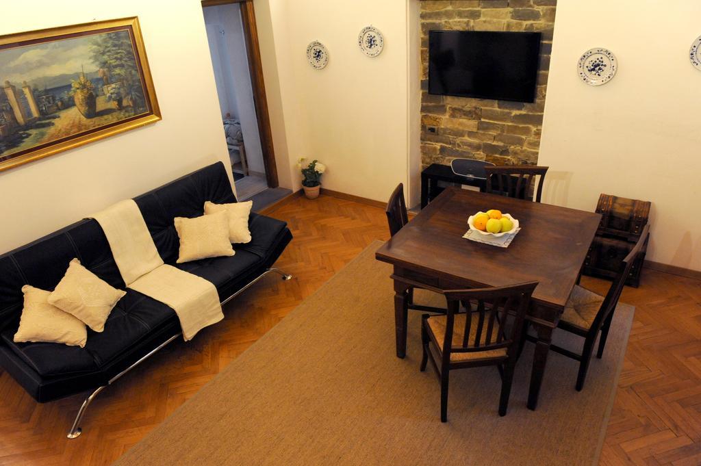 Aria Di Casa Apartment Firenze Bagian luar foto
